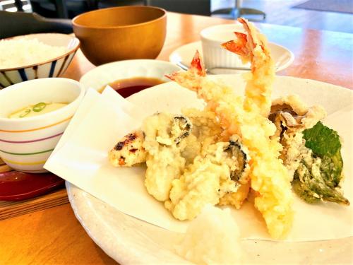 秋の５種盛天ぷらセット
