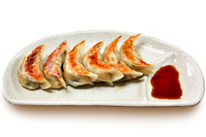 餃子、パリパリの皮が自慢の一品。